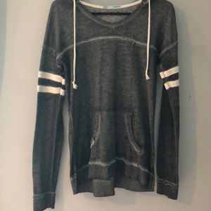 Long sleeve / light hoodie